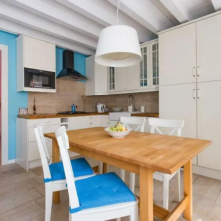 New, Central & Quiet With Parking Apartamento Chioggia